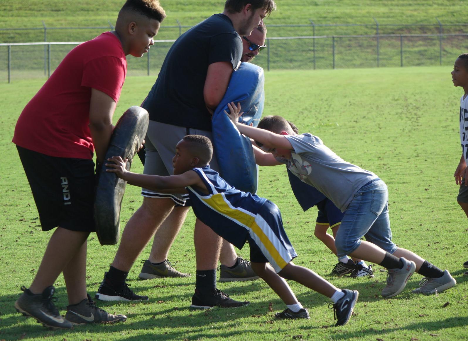 Magna Vista football camp